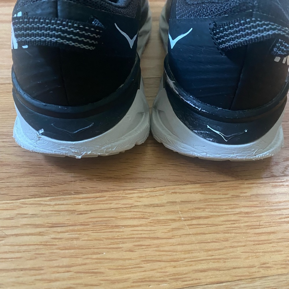 Hoka One One Ahai 4 Women’s Black Running Shoes 7.5 - Picture 3 of 6